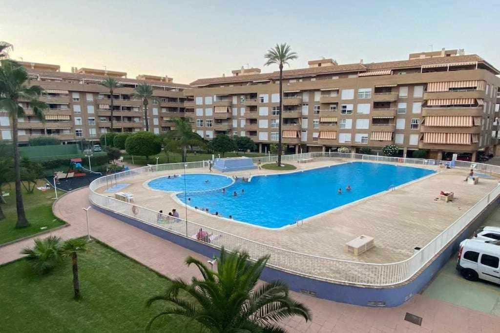 Apartamento A 150M De La Playa Wifi Gratis دينايا المظهر الخارجي الصورة
